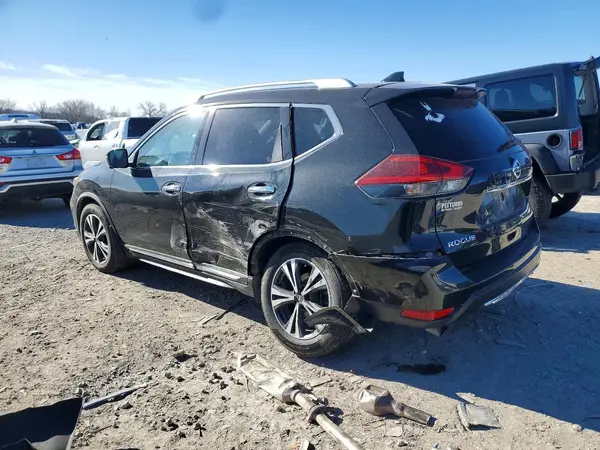 JN8AT2MT9JW457565 2018 NISSAN ROGUE - Image 2