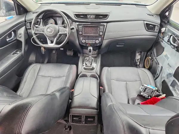 JN8AT2MT9JW458196 2018 NISSAN ROGUE - Image 8