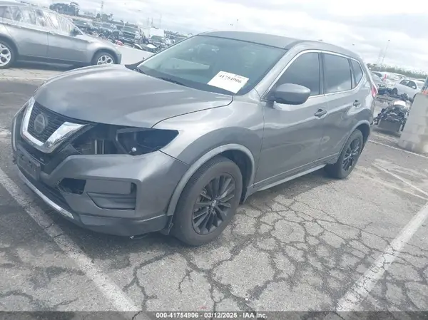 JN8AT2MT9JW459218 2018 NISSAN ROGUE - Image 2