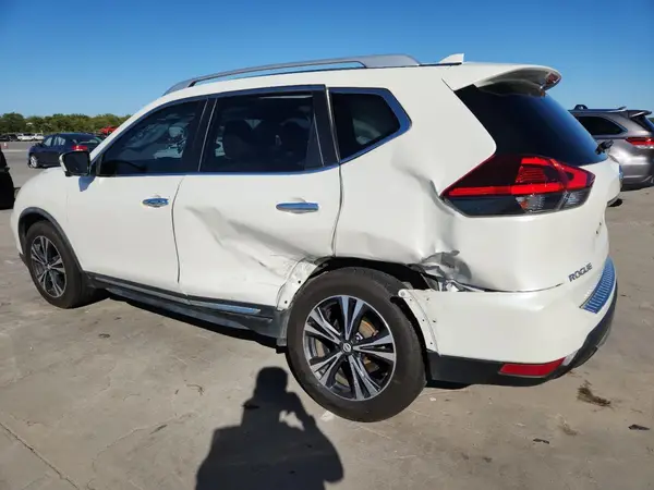 JN8AT2MT9JW459817 2018 NISSAN ROGUE - Image 2