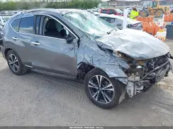 JN8AT2MT9JW460577 2018 NISSAN ROGUE