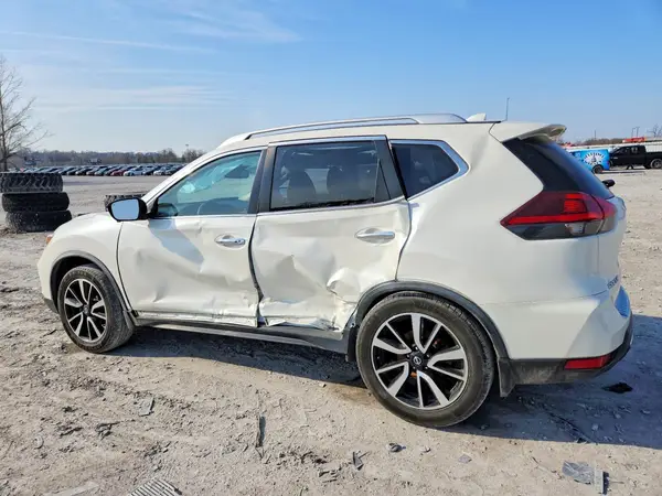 JN8AT2MT9JW461244 2018 NISSAN ROGUE - Image 2