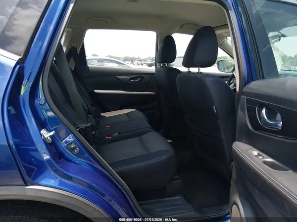 JN8AT2MT9JW463172 2018 NISSAN ROGUE - Image 8