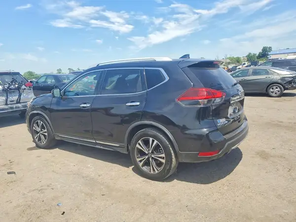 JN8AT2MT9JW463995 2018 NISSAN ROGUE - Image 2