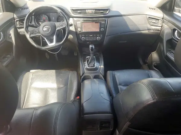 JN8AT2MT9JW463995 2018 NISSAN ROGUE - Image 8