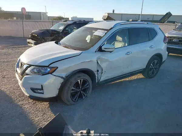 JN8AT2MT9JW466234 2018 NISSAN ROGUE - Image 2