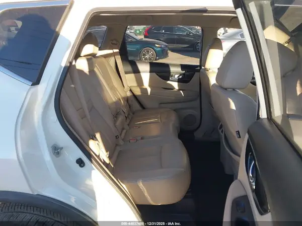 JN8AT2MT9JW466234 2018 NISSAN ROGUE - Image 8