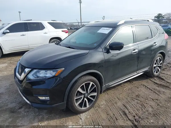 JN8AT2MT9JW486337 2018 NISSAN ROGUE - Image 2