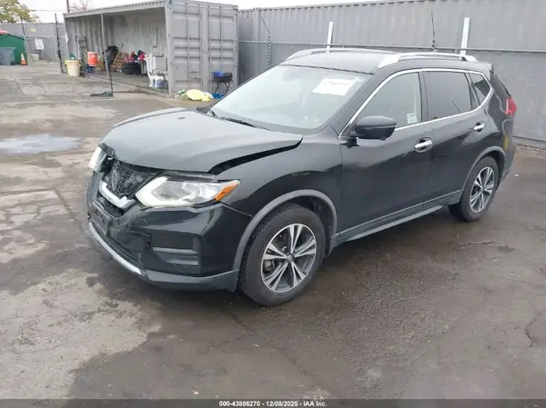 JN8AT2MT9KW250143 2019 NISSAN ROGUE - Image 2