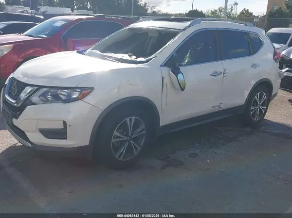 JN8AT2MT9KW252555 2019 NISSAN ROGUE - Image 2