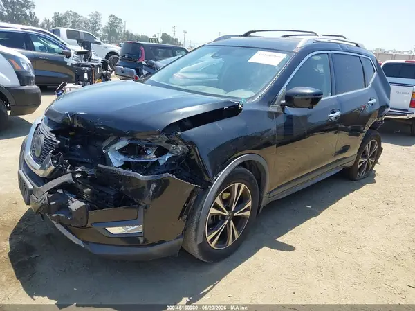 JN8AT2MT9KW252765 2019 NISSAN ROGUE - Image 2