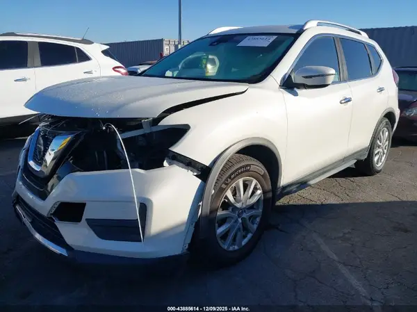 JN8AT2MT9KW255875 2019 NISSAN ROGUE - Image 2