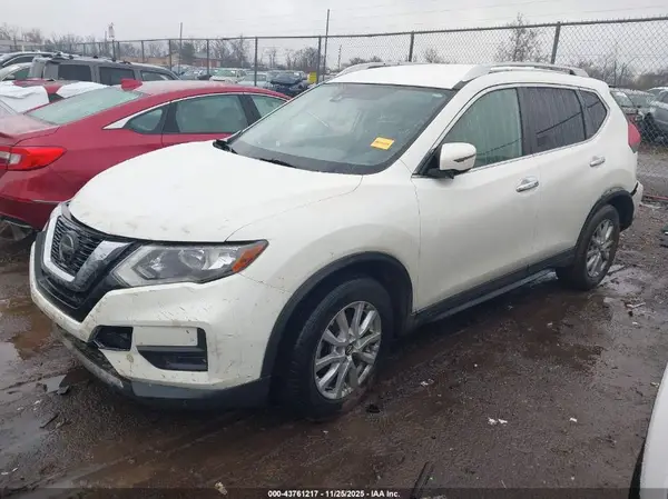 JN8AT2MT9KW256038 2019 NISSAN ROGUE - Image 2