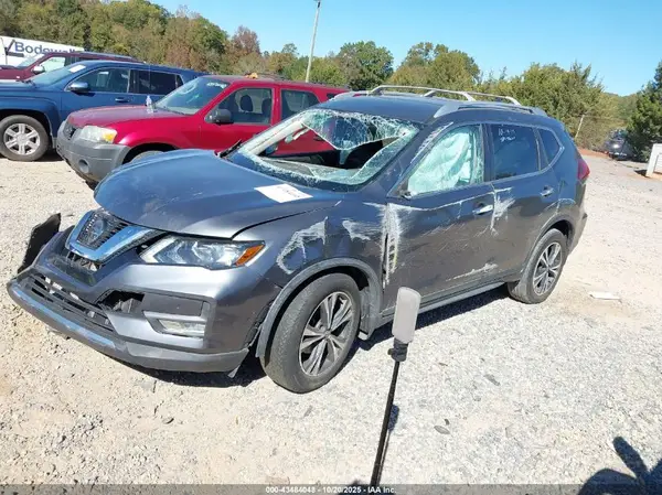 JN8AT2MT9KW258081 2019 NISSAN ROGUE - Image 2