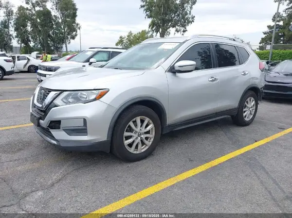 JN8AT2MT9KW259635 2019 NISSAN ROGUE - Image 2