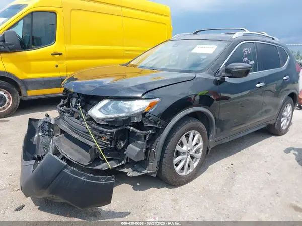 JN8AT2MT9KW260767 2019 NISSAN ROGUE - Image 2