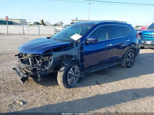 JN8AT2MT9KW261935 2019 NISSAN ROGUE - Image 2