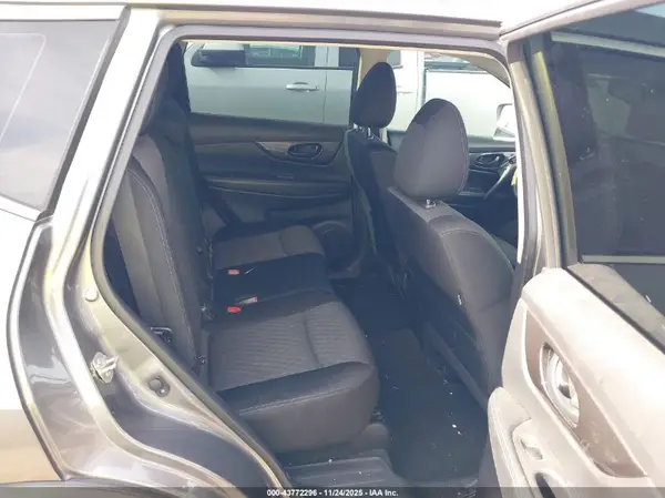 JN8AT2MT9KW266908 2019 NISSAN ROGUE - Image 8