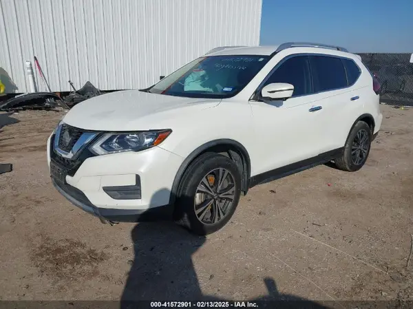 JN8AT2MT9KW268934 2019 NISSAN ROGUE - Image 2