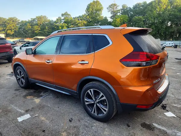 JN8AT2MT9KW500268 2019 NISSAN ROGUE - Image 2