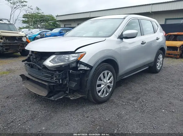 JN8AT2MT9KW502635 2019 NISSAN ROGUE - Image 2