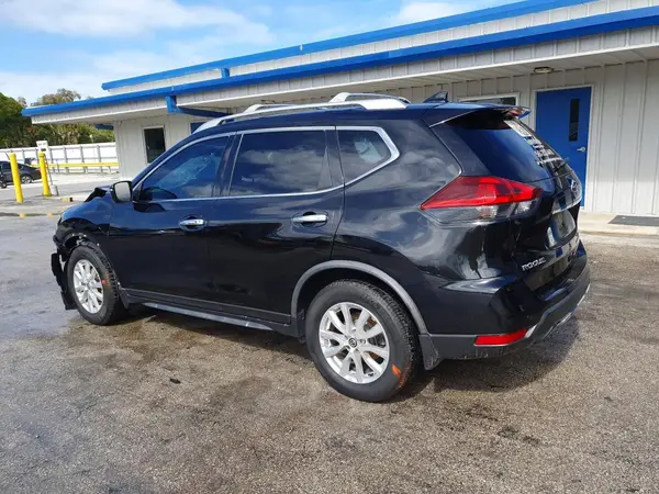 JN8AT2MT9LW012987 2020 NISSAN ROGUE - Image 2