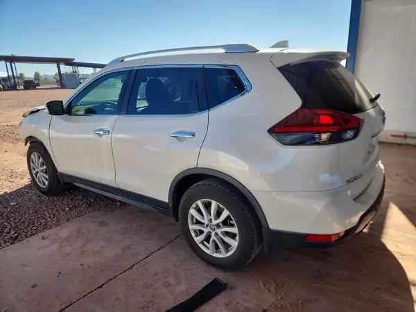 JN8AT2MT9LW014674 2020 NISSAN ROGUE - Image 2