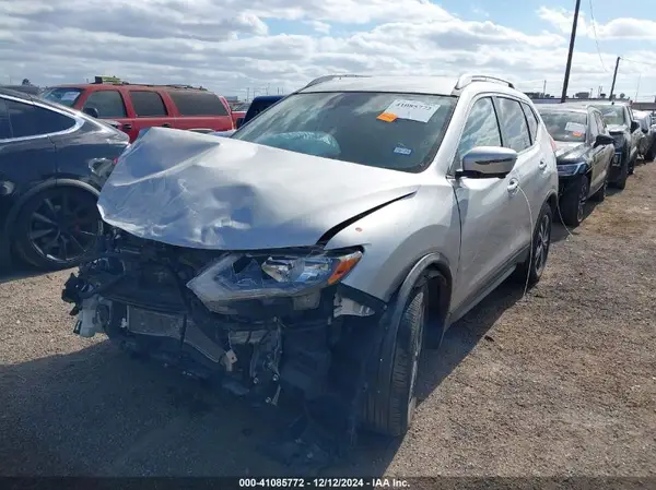 JN8AT2MT9LW037906 2020 NISSAN ROGUE - Image 2