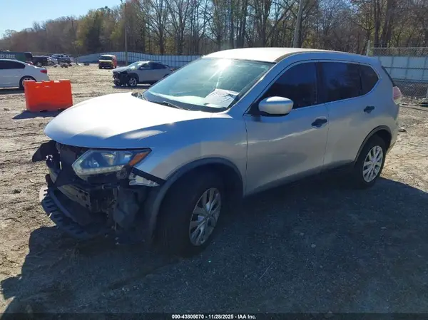 JN8AT2MTXGW008260 2016 NISSAN ROGUE - Image 2