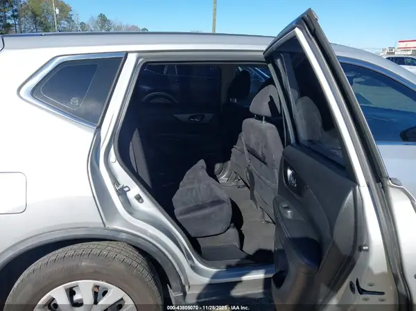 JN8AT2MTXGW008260 2016 NISSAN ROGUE - Image 8