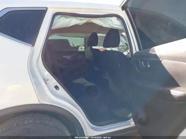 JN8AT2MTXGW014009 2016 NISSAN ROGUE - Image 8