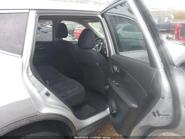 JN8AT2MTXGW018481 2016 NISSAN ROGUE - Image 8