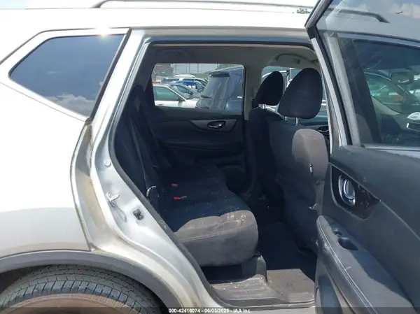 JN8AT2MTXGW028217 2016 NISSAN ROGUE - Image 8