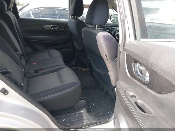 JN8AT2MTXHW130277 2017 NISSAN ROGUE - Image 8