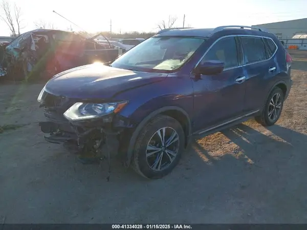 JN8AT2MTXHW130635 2017 NISSAN ROGUE - Image 2