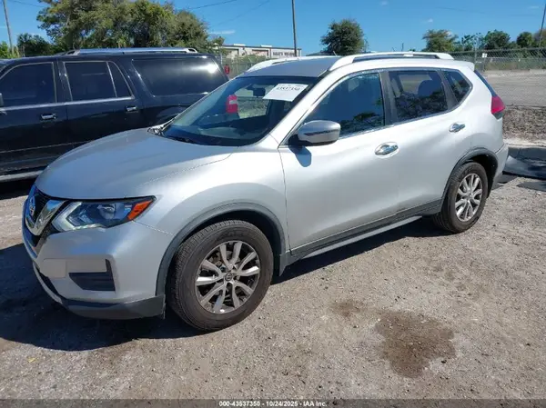 JN8AT2MTXHW130876 2017 NISSAN ROGUE - Image 2