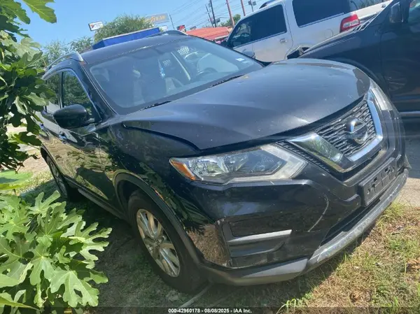 JN8AT2MTXHW132272 2017 NISSAN ROGUE - Image 1