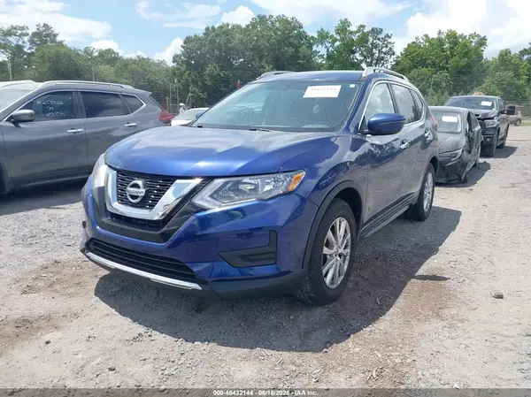 JN8AT2MTXHW135060 2017 NISSAN ROGUE - Image 2