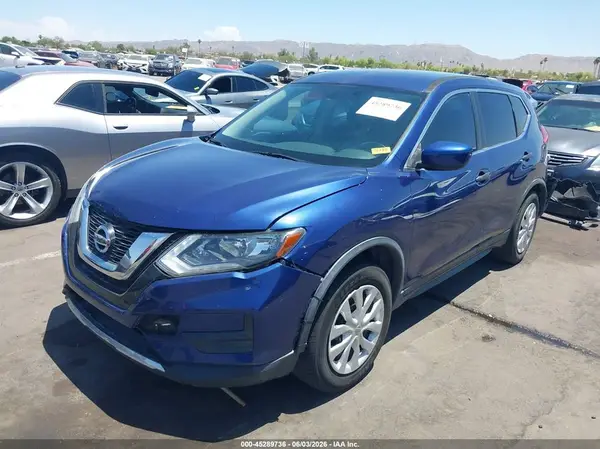 JN8AT2MTXHW135334 2017 NISSAN ROGUE - Image 2