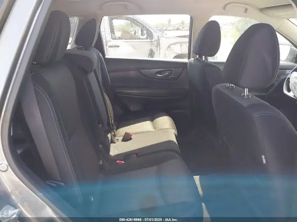 JN8AT2MTXHW135348 2017 NISSAN ROGUE - Image 8