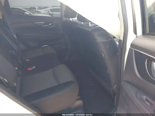 JN8AT2MTXHW136046 2017 NISSAN ROGUE - Image 8