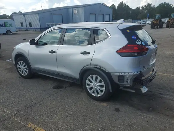 JN8AT2MTXHW136578 2017 NISSAN ROGUE - Image 2