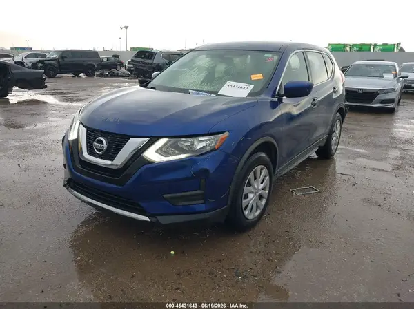 JN8AT2MTXHW137584 2017 NISSAN ROGUE - Image 2