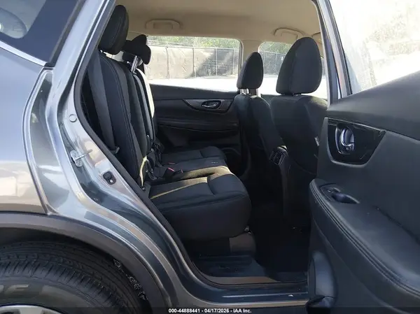 JN8AT2MTXHW138542 2017 NISSAN ROGUE - Image 8