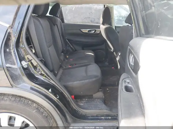 JN8AT2MTXHW139612 2017 NISSAN ROGUE - Image 8