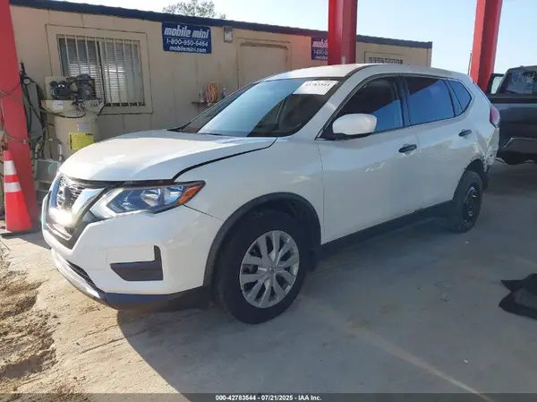 JN8AT2MTXHW139982 2017 NISSAN ROGUE - Image 2