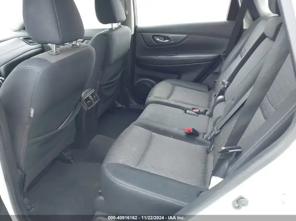 JN8AT2MTXHW141330 2017 NISSAN ROGUE - Image 8