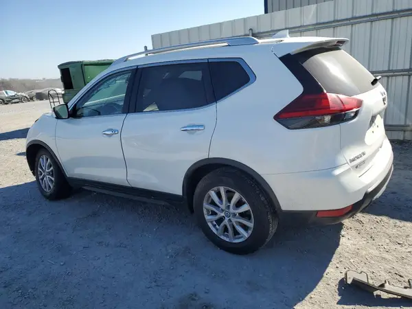JN8AT2MTXHW141733 2017 NISSAN ROGUE - Image 2