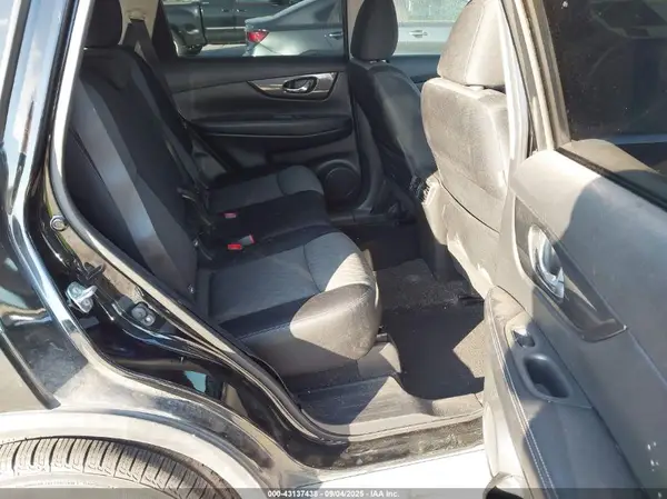 JN8AT2MTXHW142588 2017 NISSAN ROGUE - Image 8