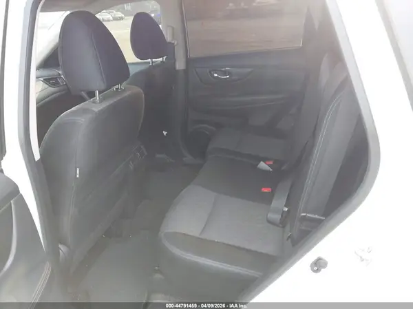 JN8AT2MTXHW143465 2017 NISSAN ROGUE - Image 8